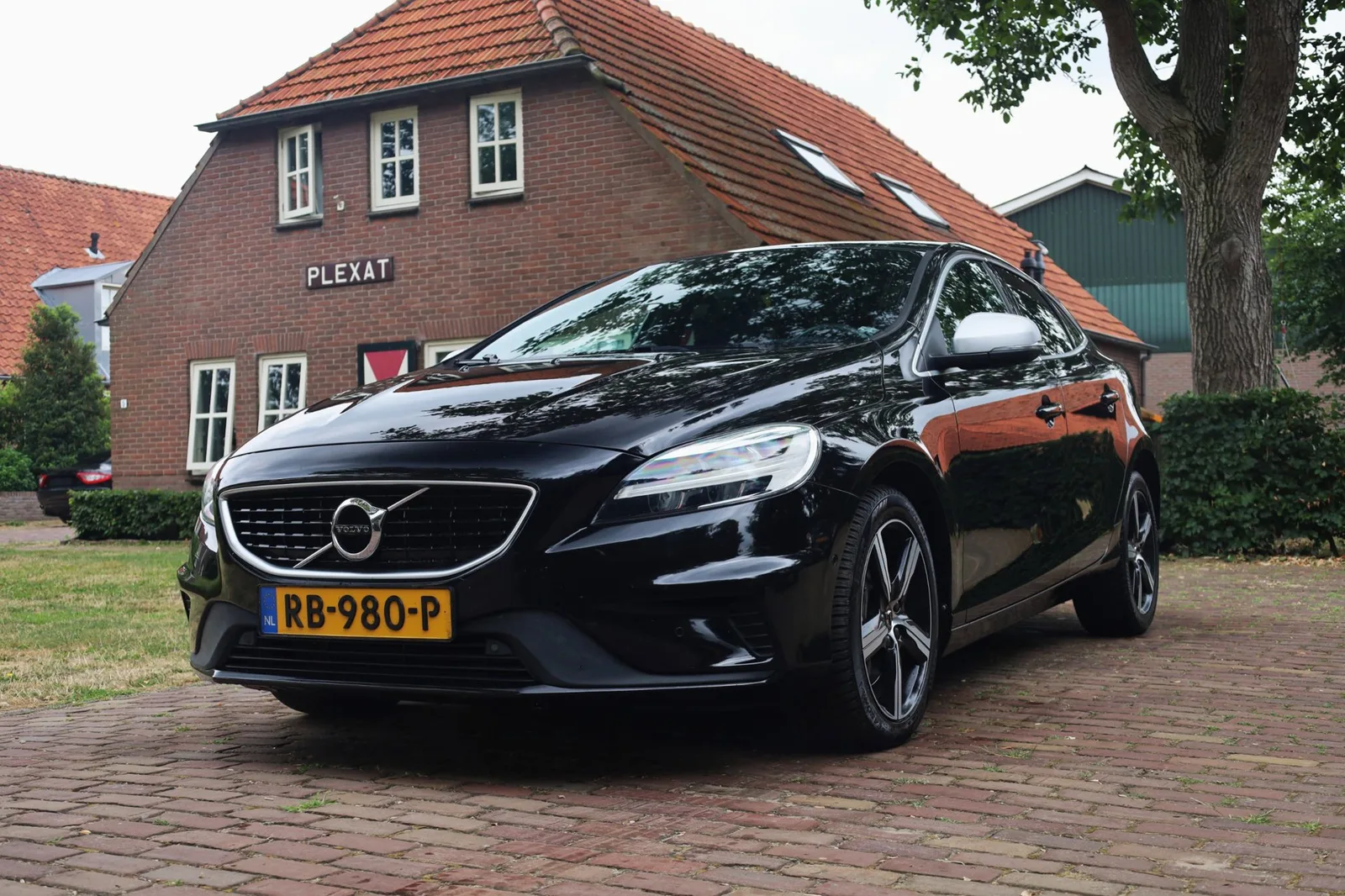 Volvo V40 (2017) — foto 1