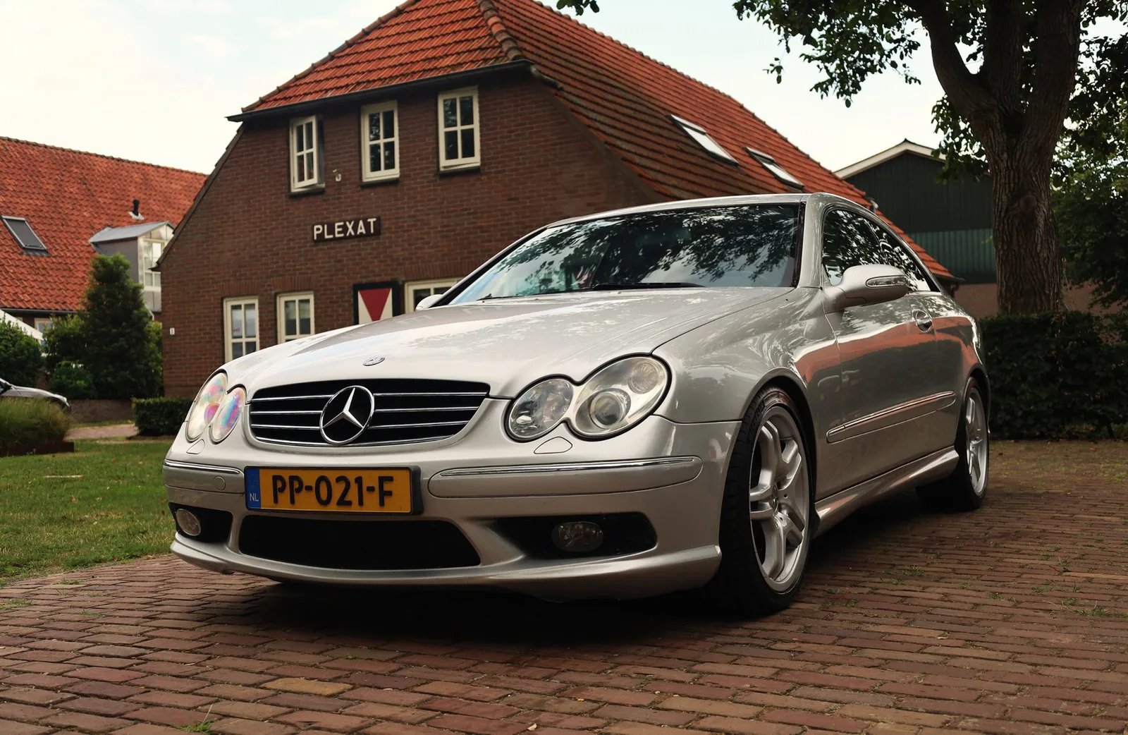 Mercedes-Benz CLK-Klasse (2004) — foto 1