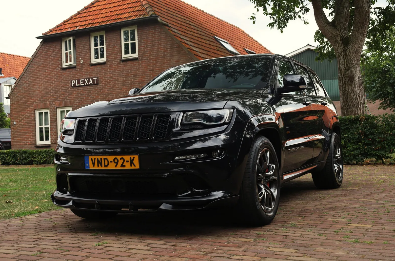 Jeep Grand Cherokee (2016) — foto 1