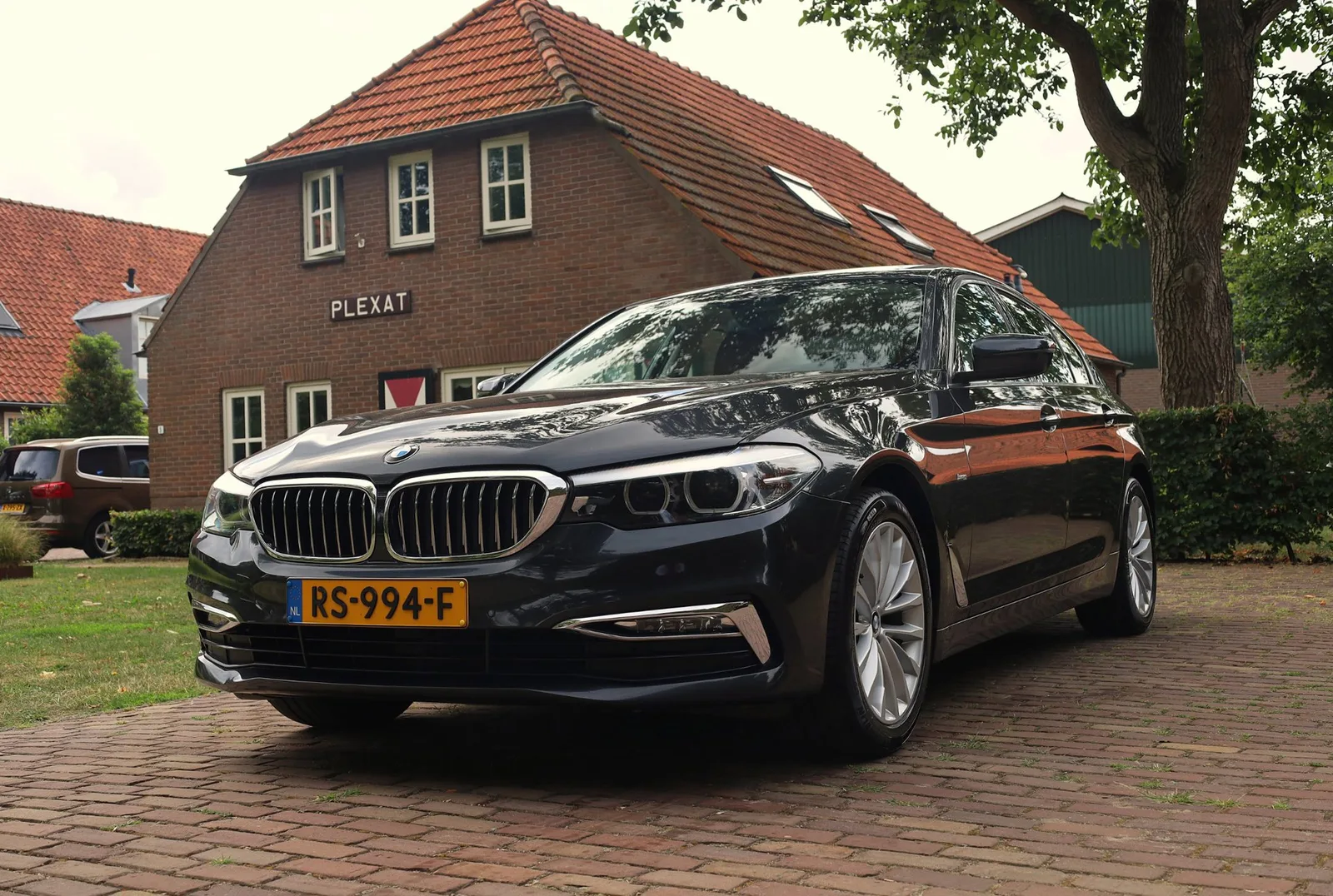 BMW 5-Serie (2017) — foto 1