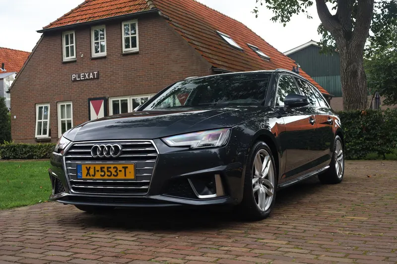 Audi A4 (2019)