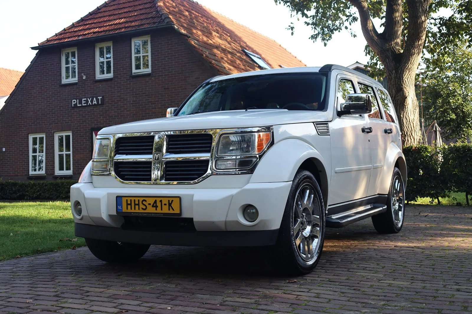 Dodge Nitro (2008) — foto 1