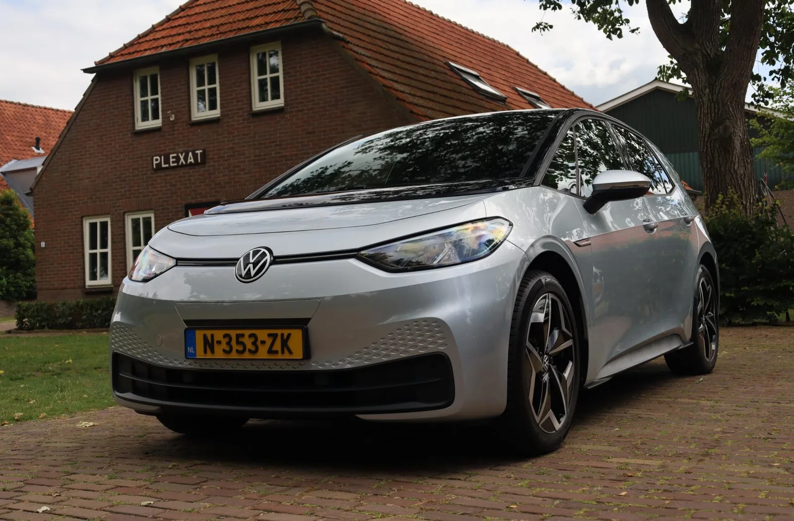 Volkswagen ID.3 (2020) — foto 1