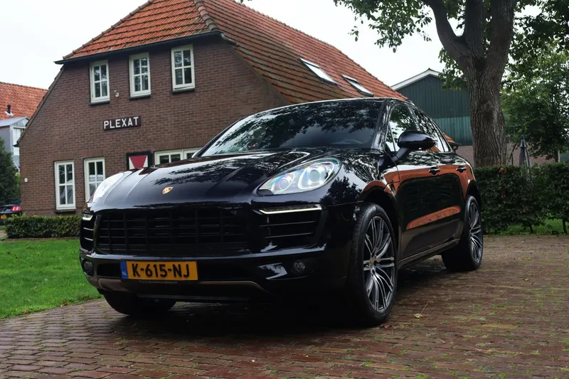 Porsche Macan (2014)