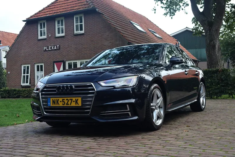 Audi A4 (2017)