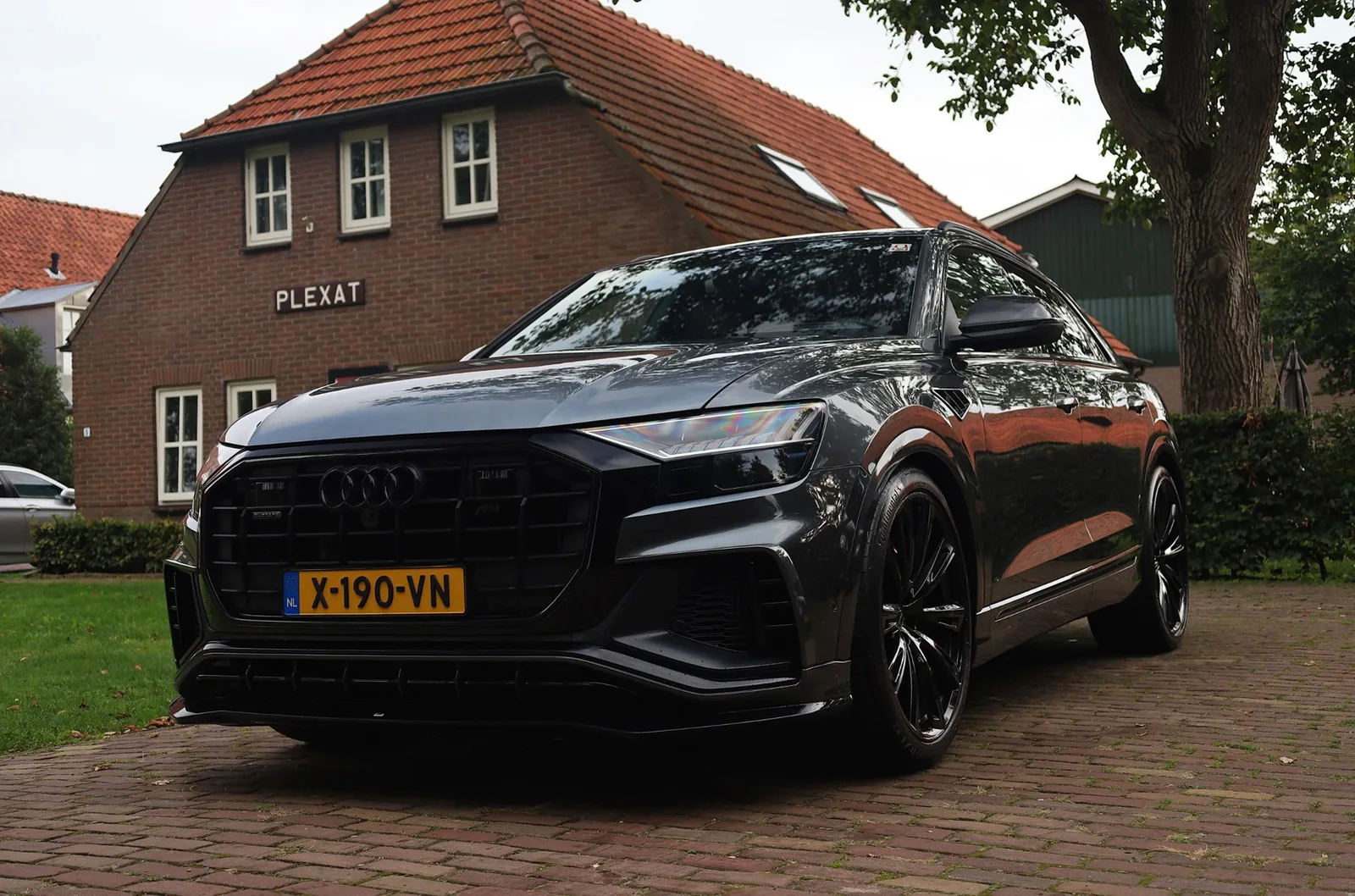 Audi Q8 (2023) — foto 1