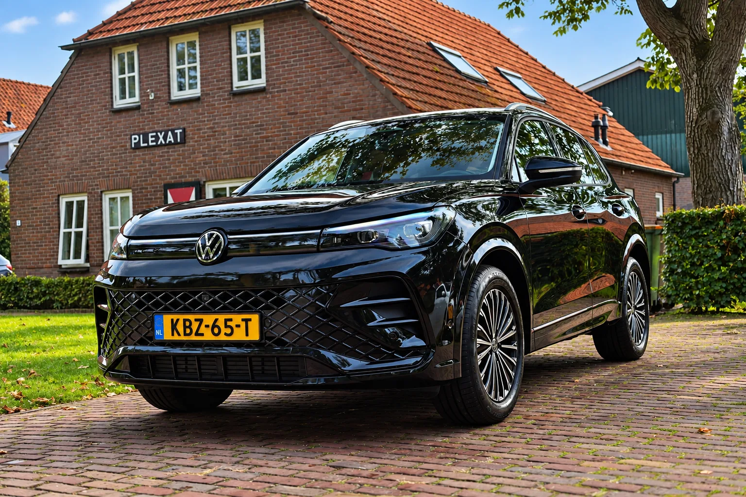 Volkswagen Tiguan (2024) — foto 1