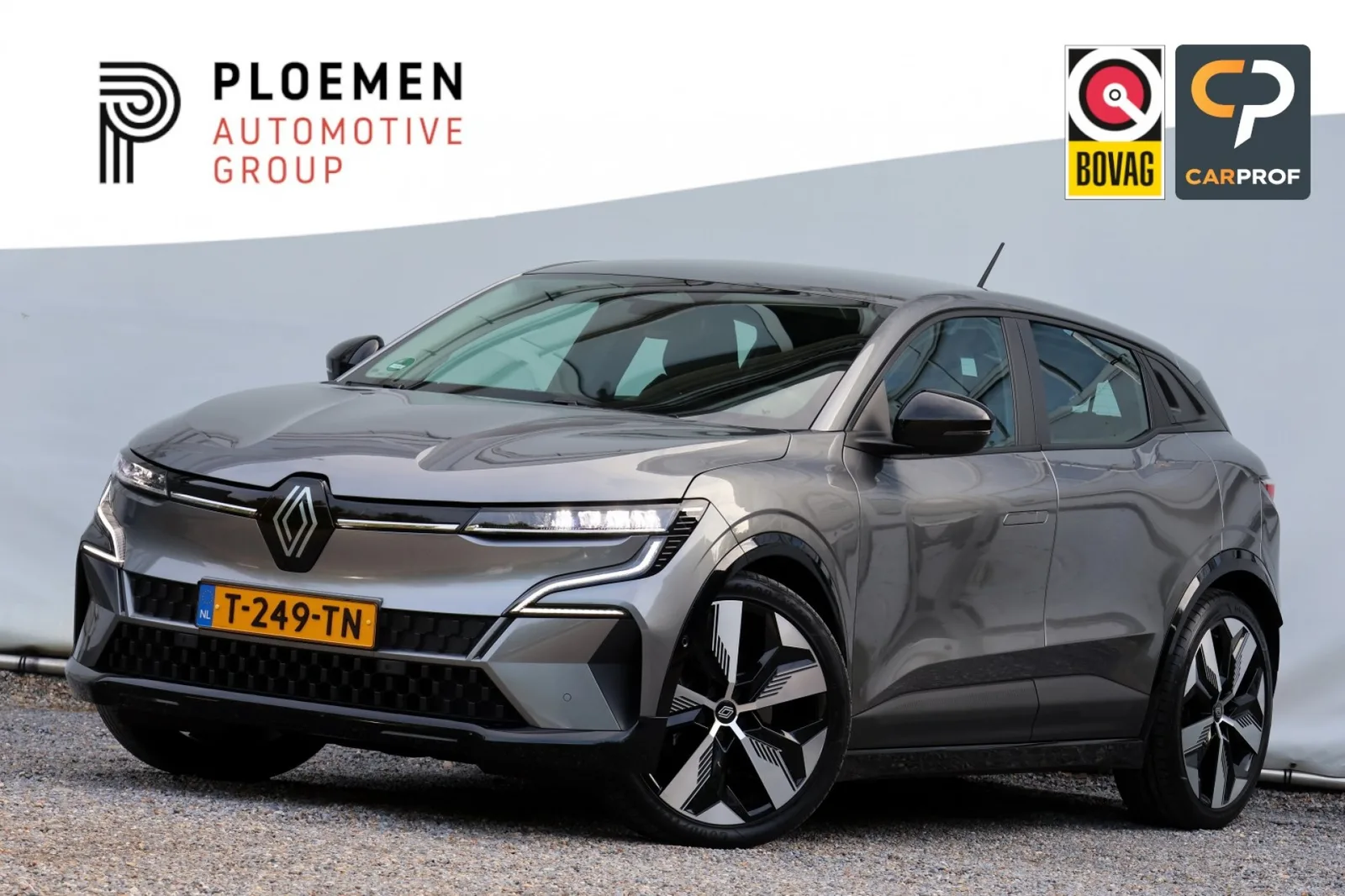 Renault Mégane E-Tech (2023) — foto 1