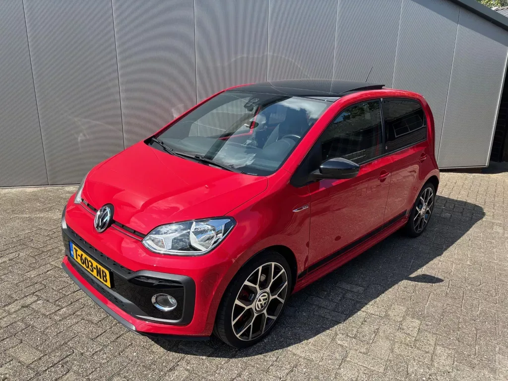 Volkswagen Up! (2019) — foto 1