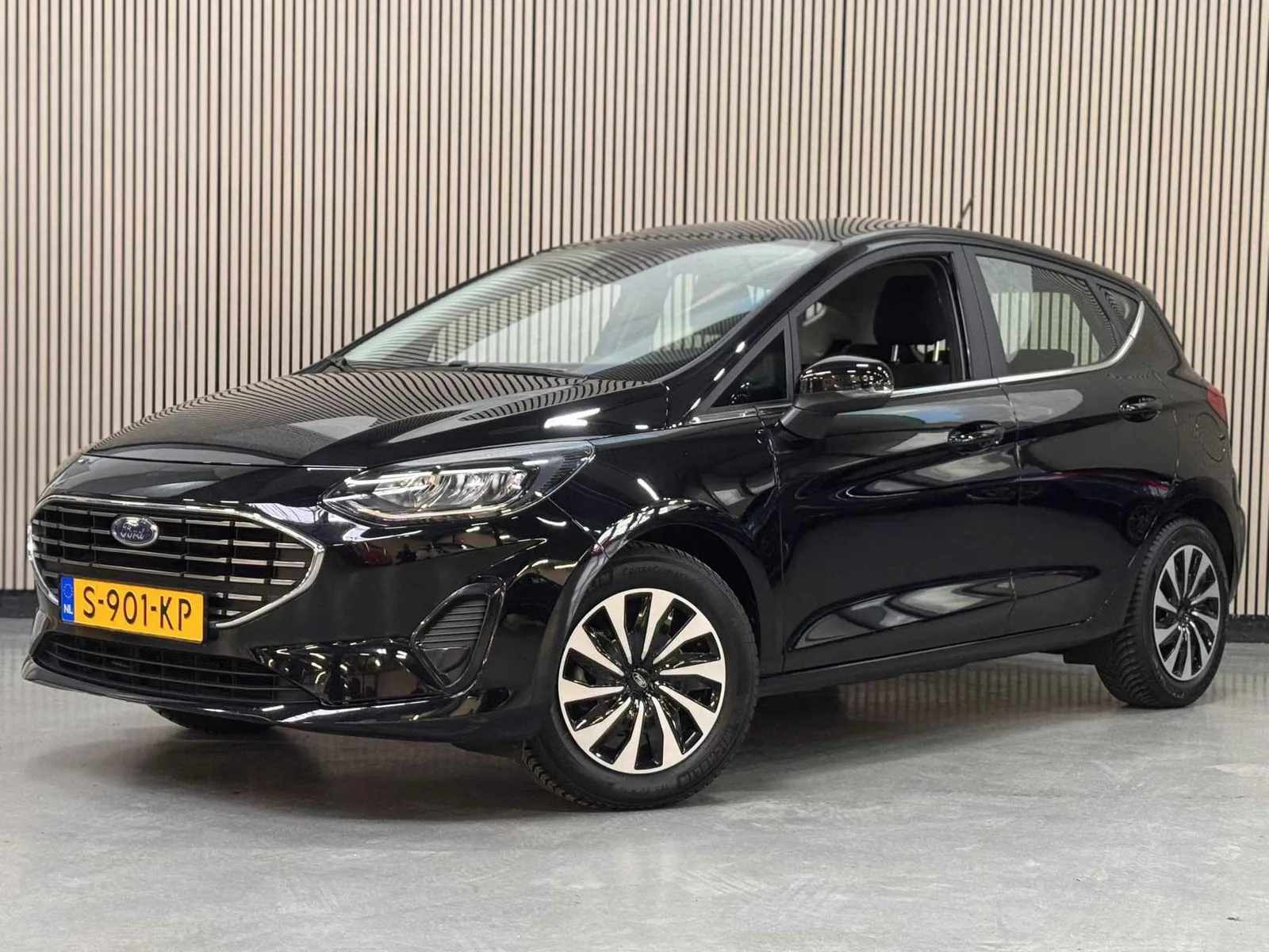 Ford Fiesta (2023) — foto 1
