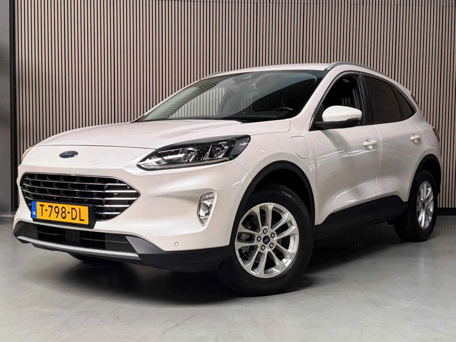 Ford Kuga (2023) — foto 1