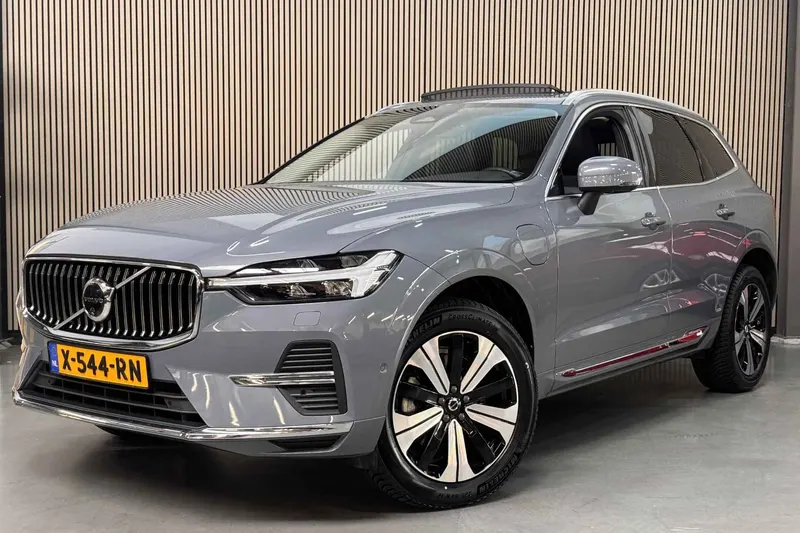 Volvo XC60 (2024)