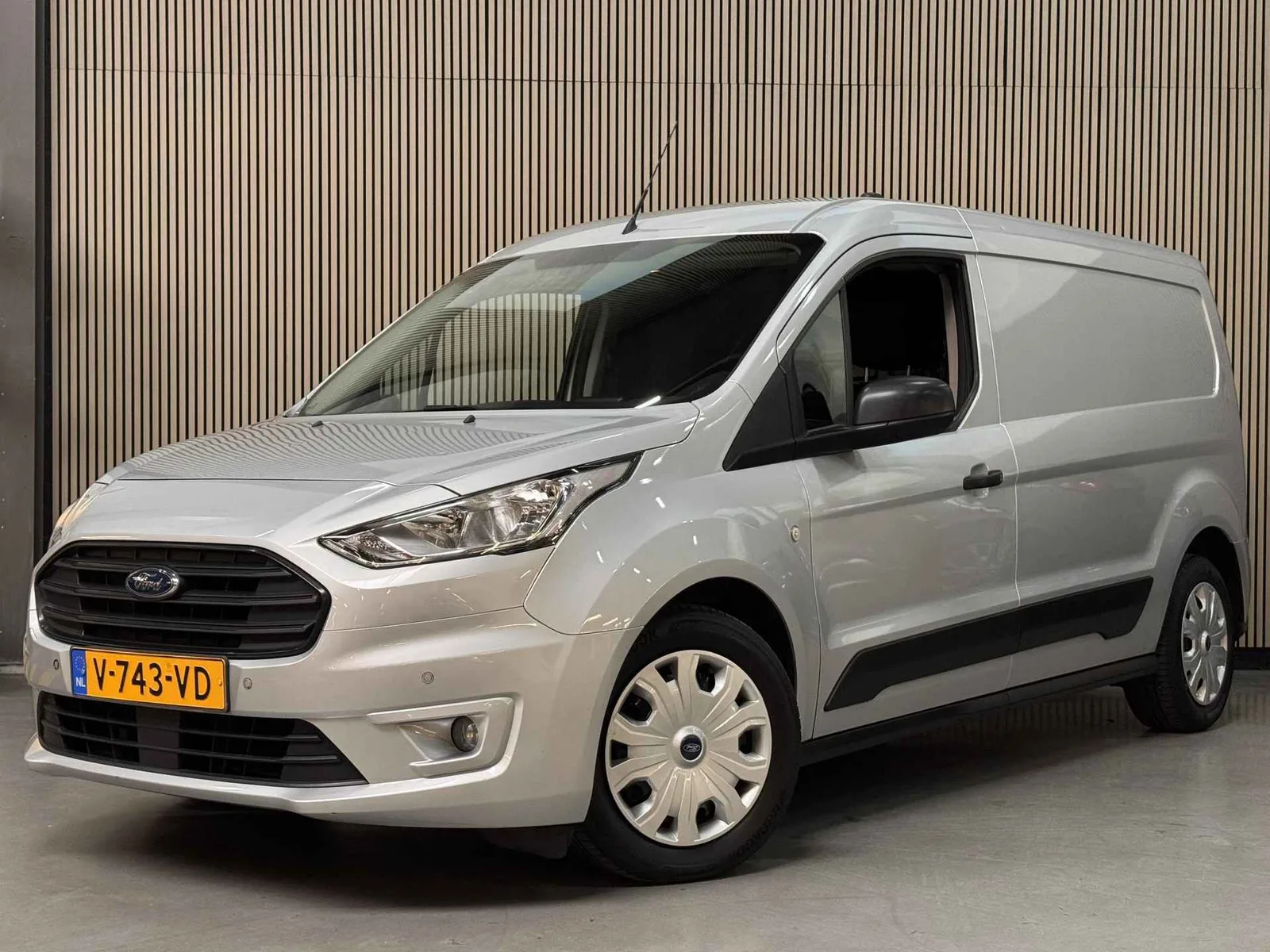 Ford Transit Connect (2018) — foto 1