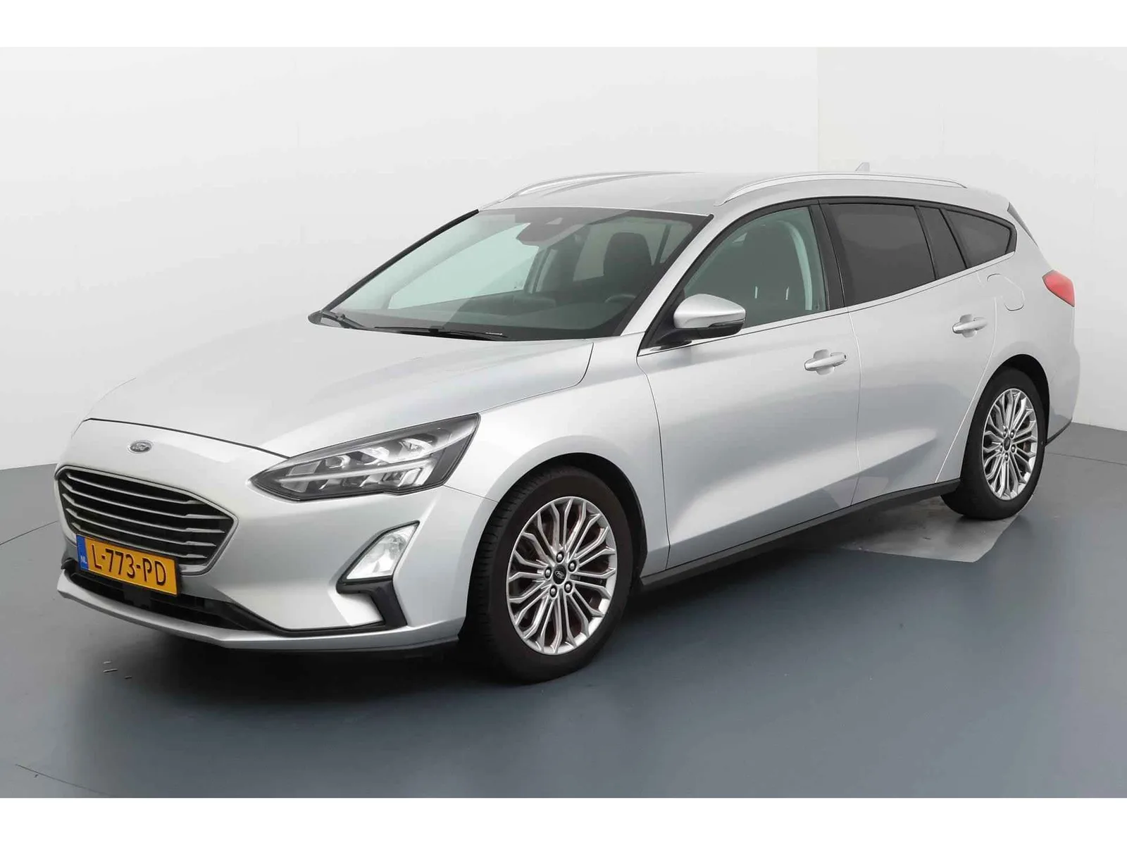 Ford Focus (2021) — foto 1