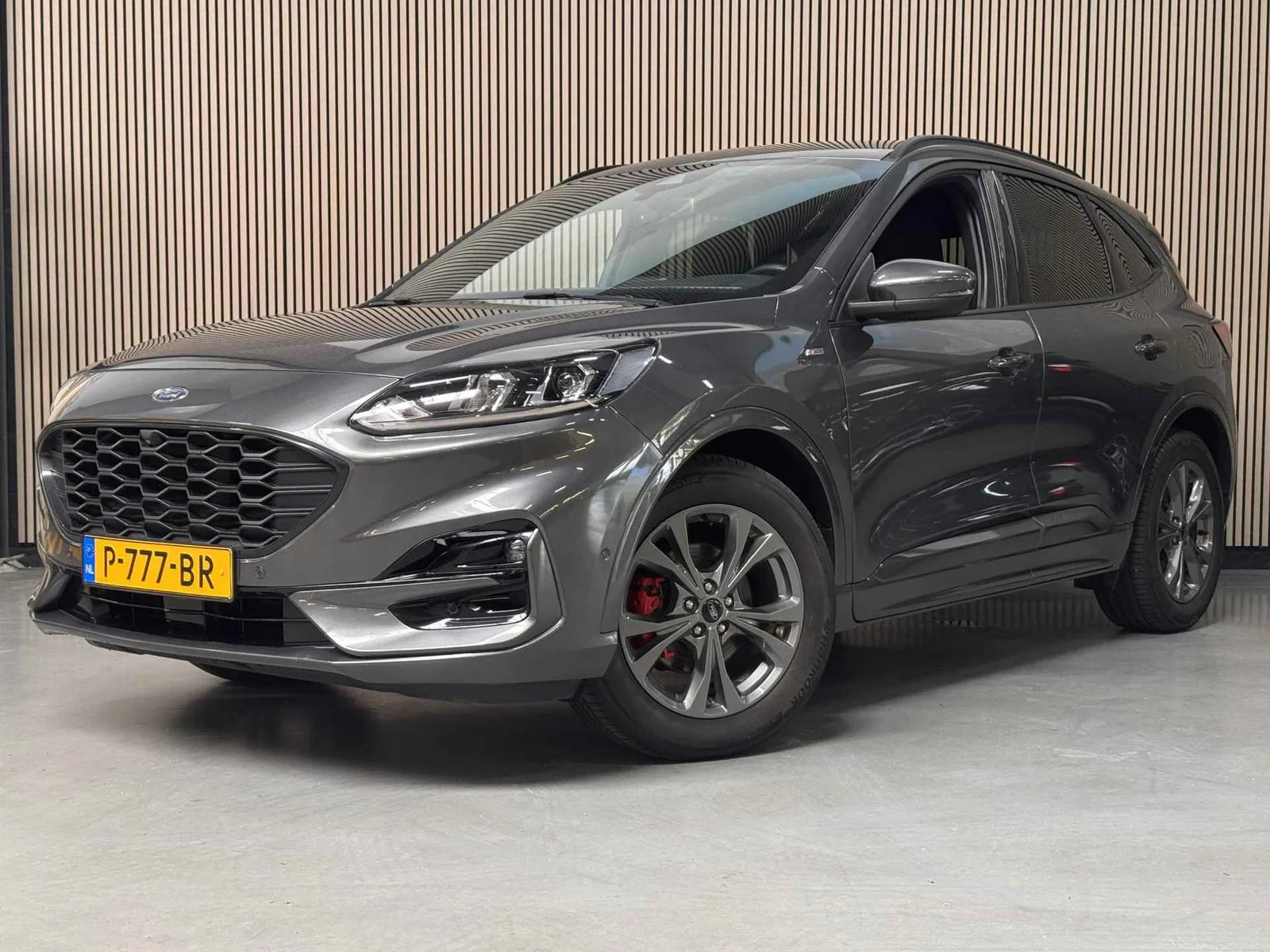 Ford Kuga (2022) — foto 1