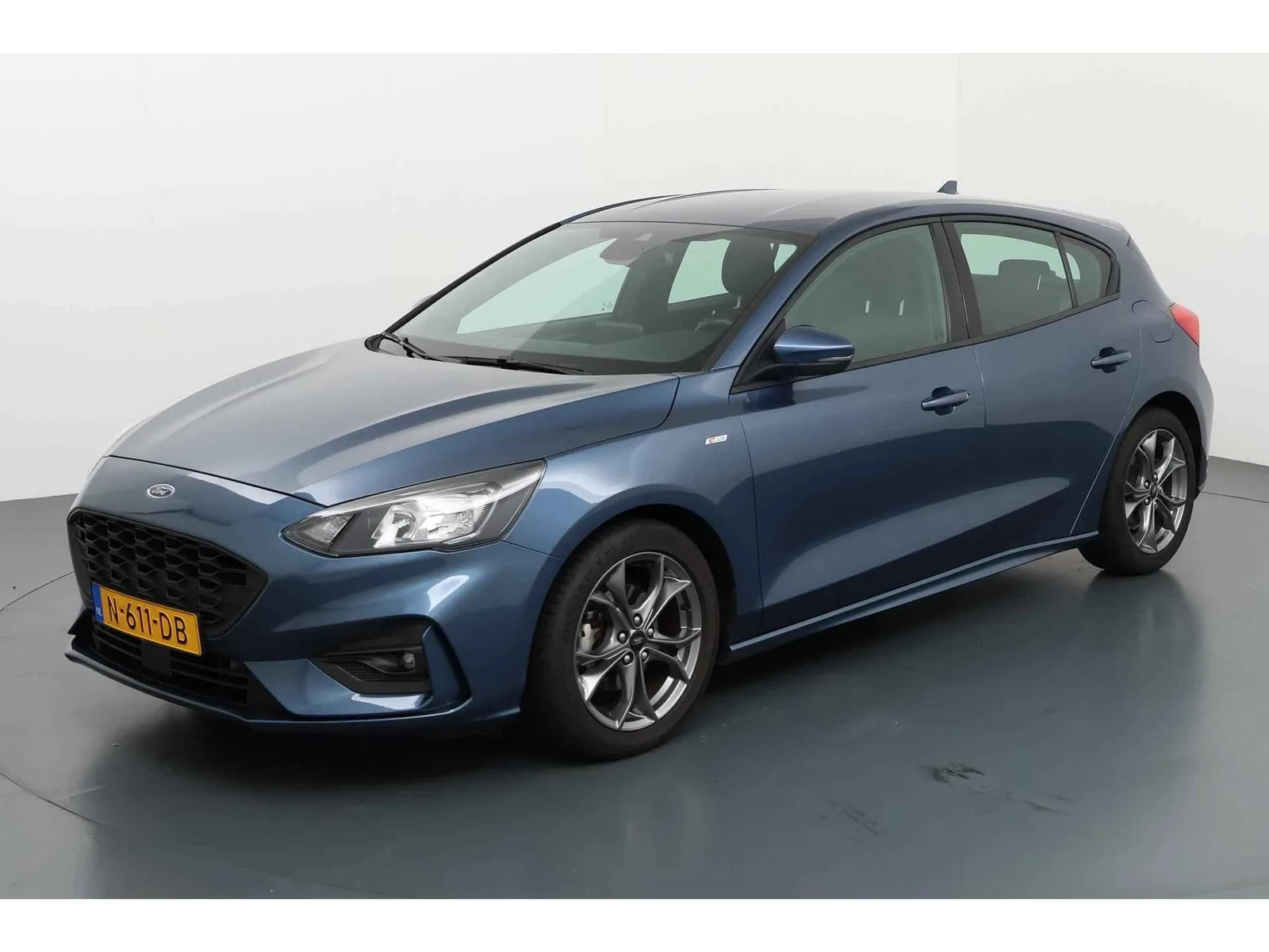 Ford Focus (2021) — foto 1