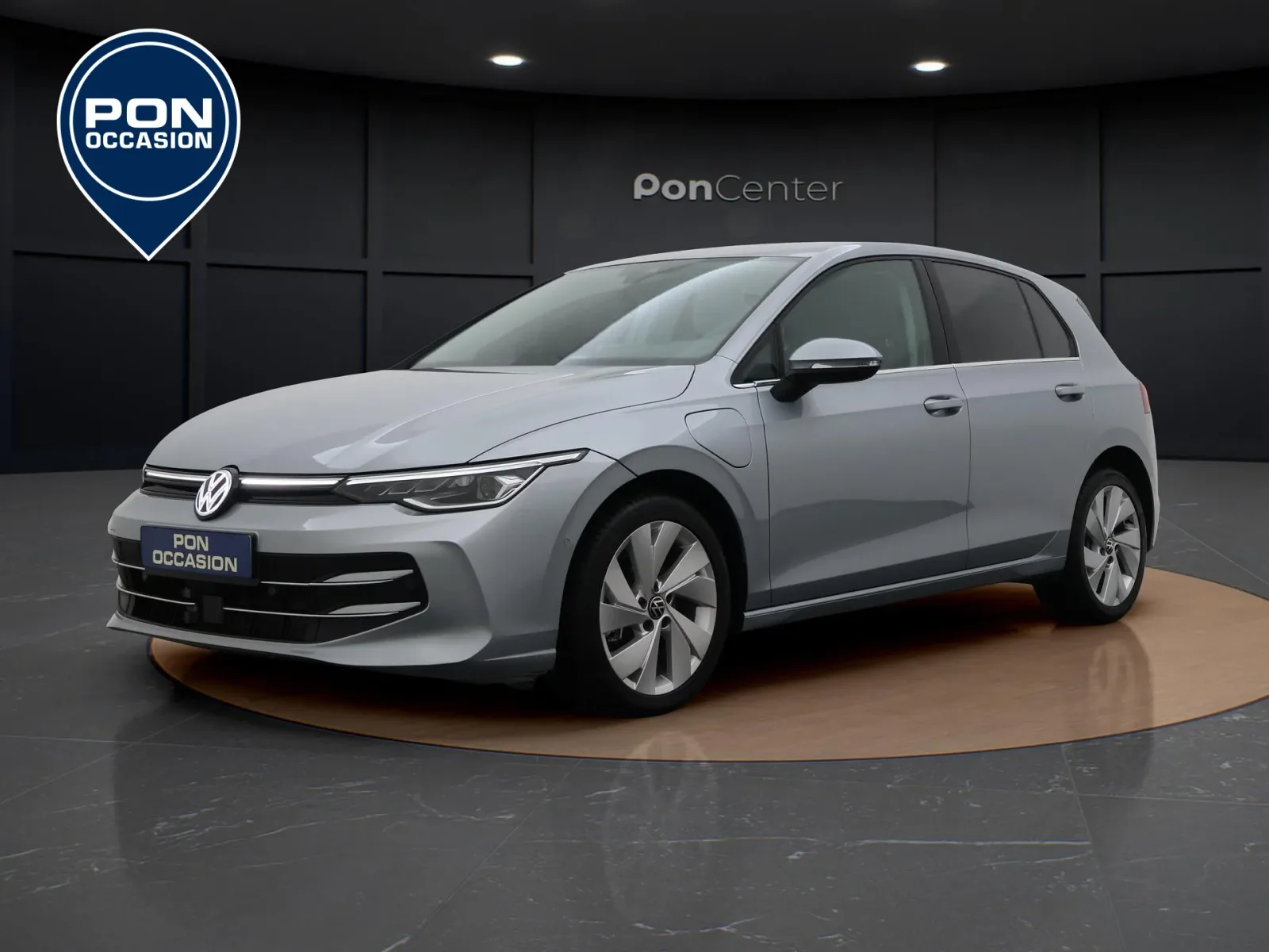 Volkswagen Golf (2025) — foto 1