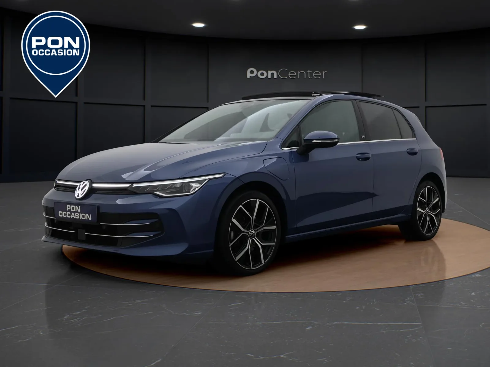 Volkswagen Golf (2024) — foto 1