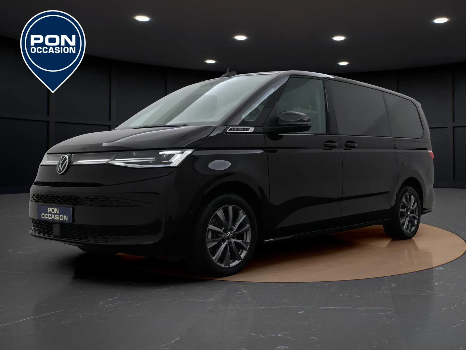 Volkswagen Multivan (2023) — foto 1