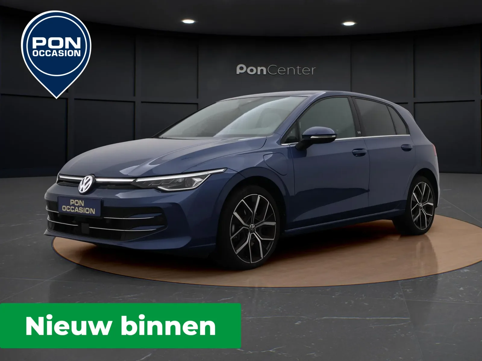 Volkswagen Golf (2024) — foto 1