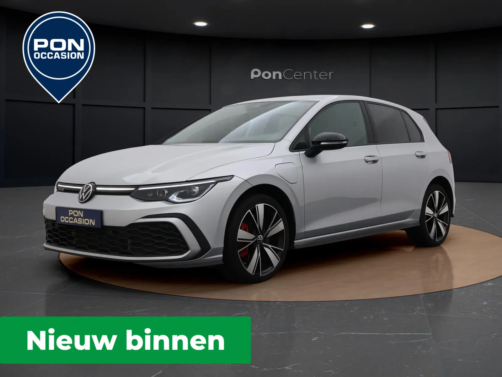 Volkswagen Golf (2022) — foto 1