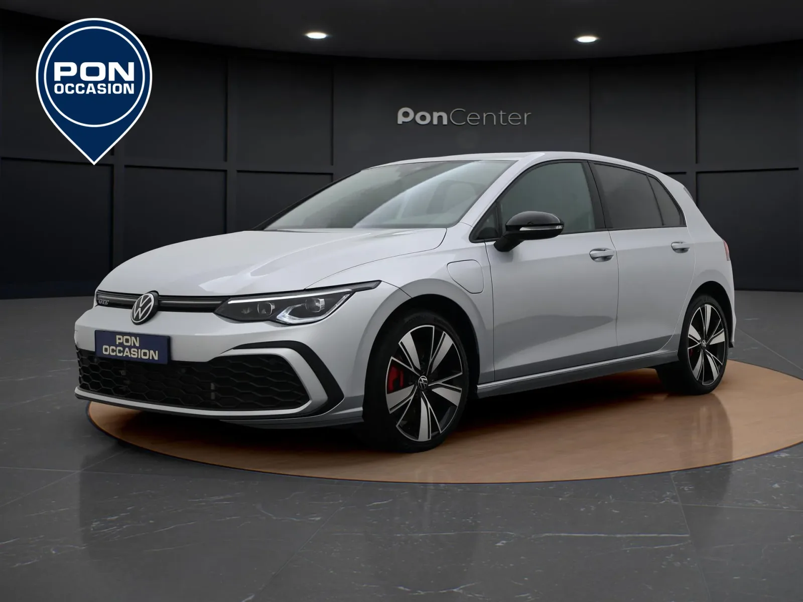 Volkswagen Golf (2022) — foto 1