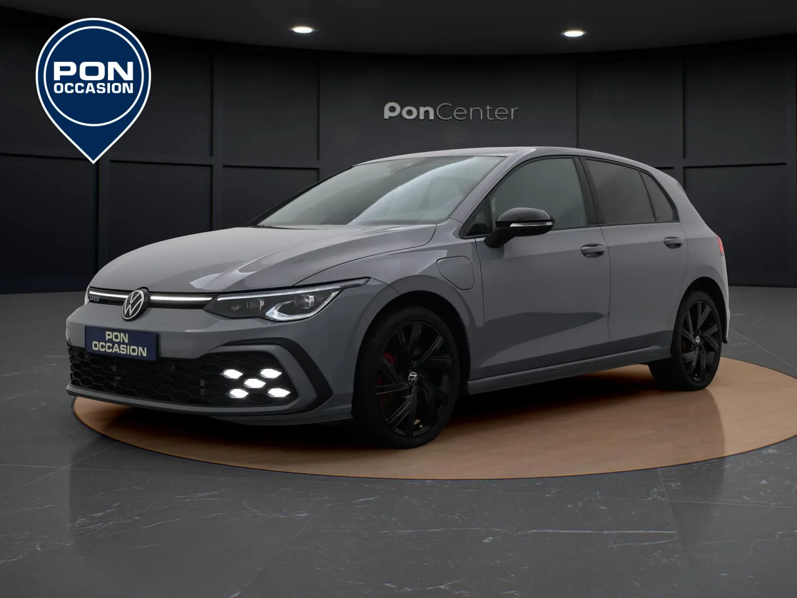 Volkswagen Golf (2022) — foto 1