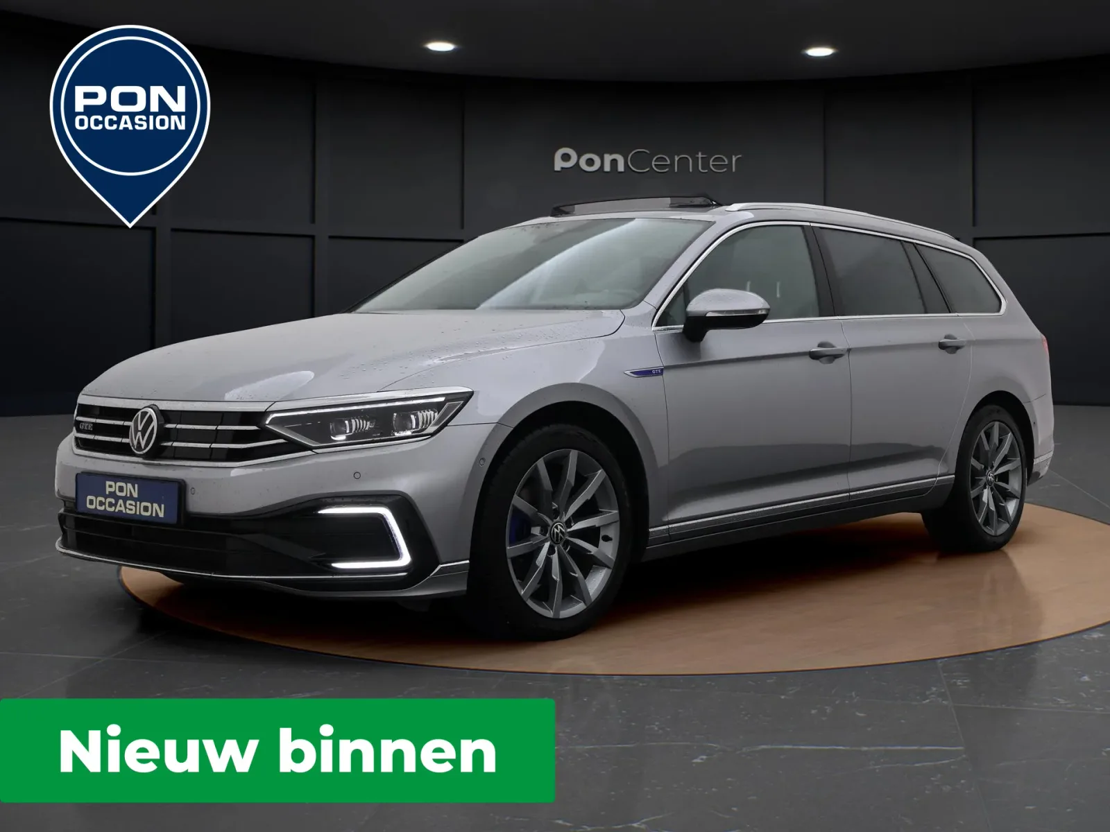 Volkswagen Passat (2022) — foto 1