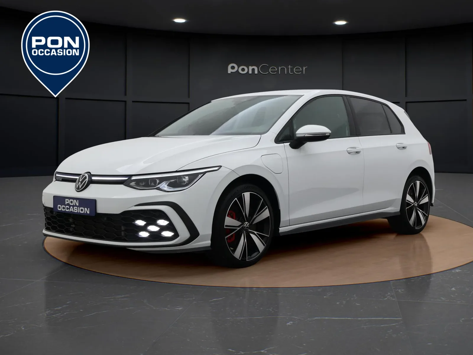 Volkswagen Golf (2022) — foto 1