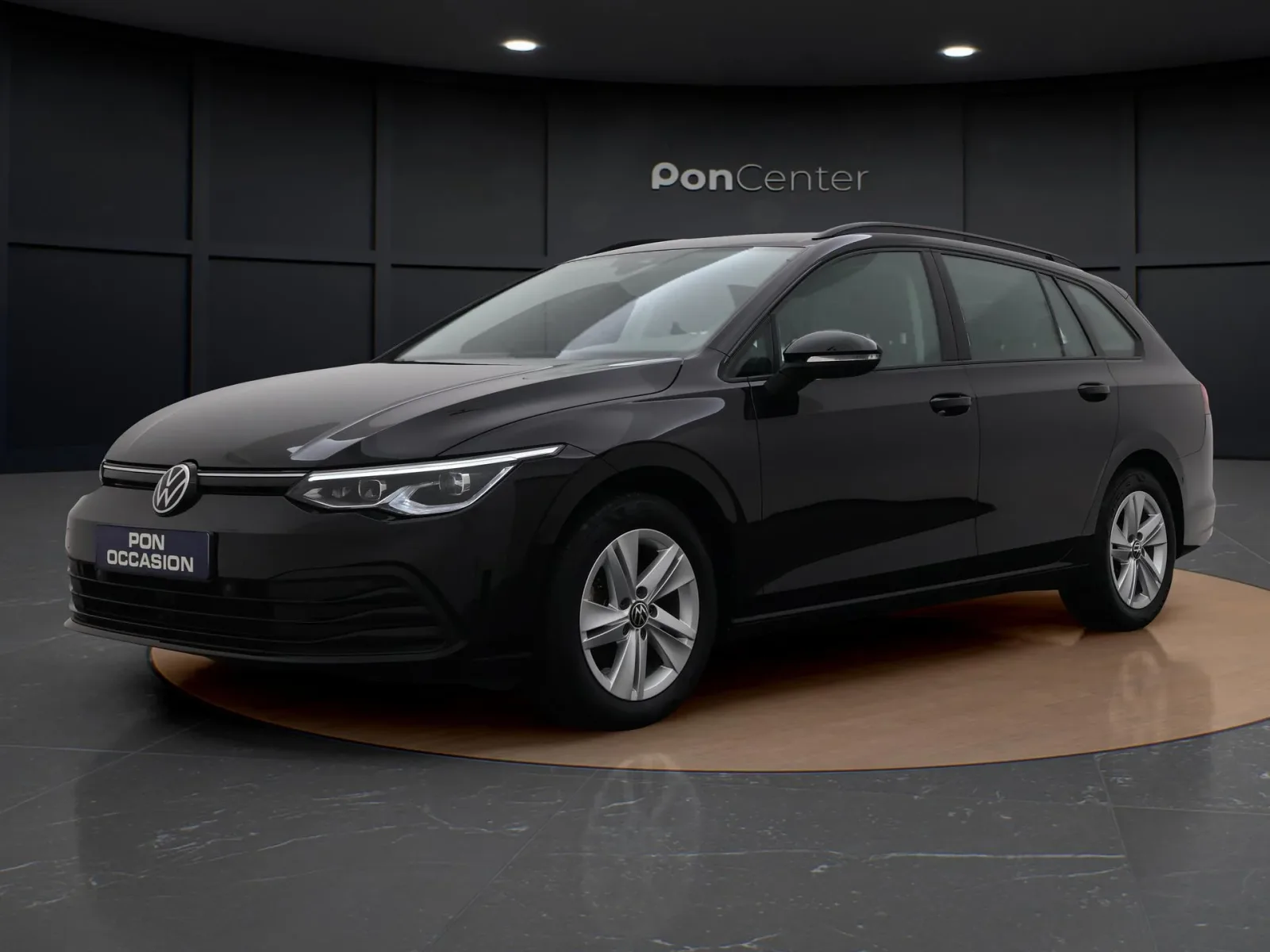 Volkswagen Golf (2021) — foto 1