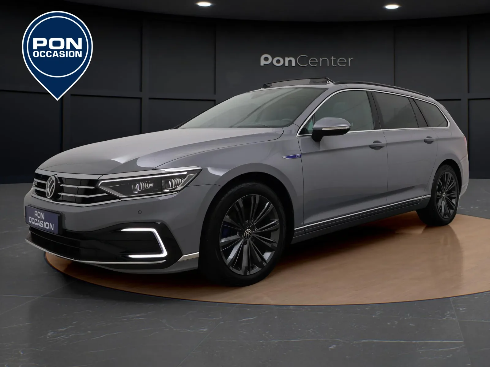 Volkswagen Passat (2022) — foto 1