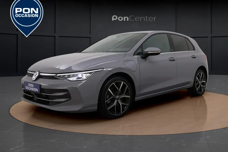 Volkswagen Golf (2024)