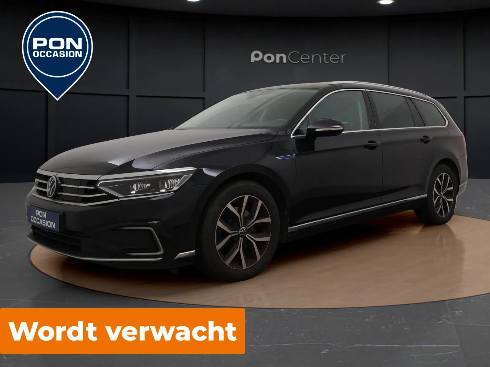 Volkswagen Passat (2022) — foto 1