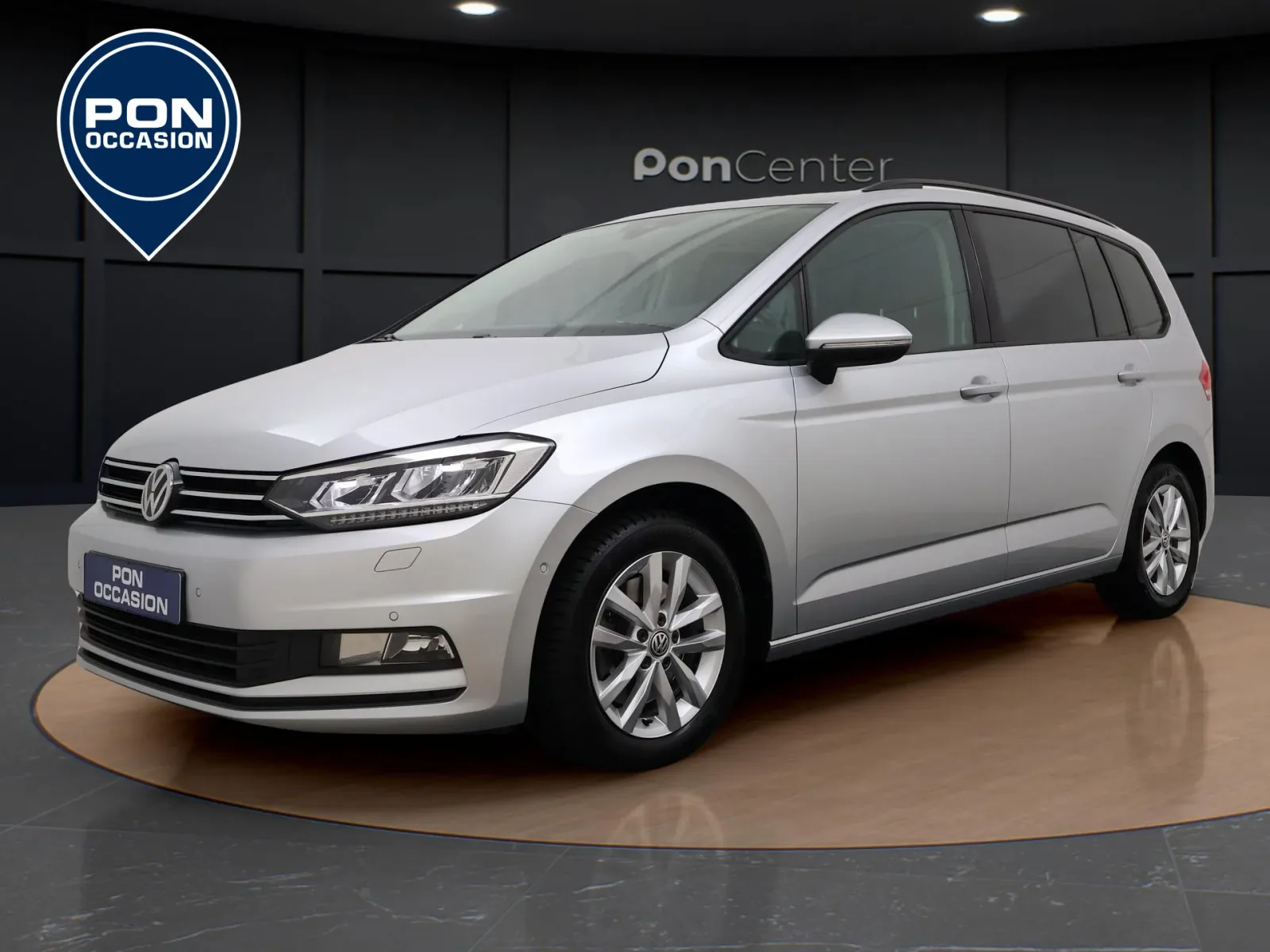 Volkswagen Touran (2017) — foto 1