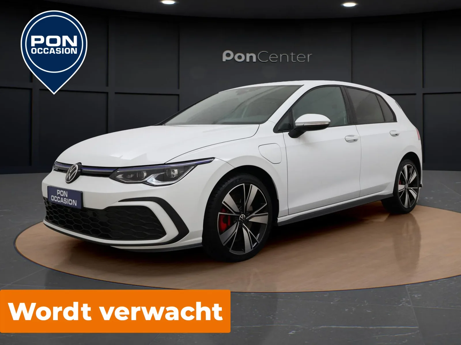 Volkswagen Golf (2022) — foto 1
