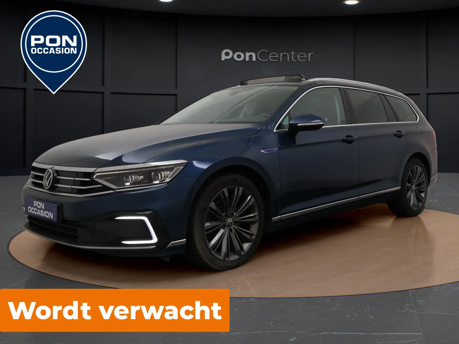 Volkswagen Passat (2022) — foto 1