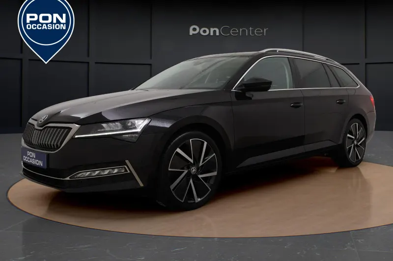 Škoda Superb (2023)
