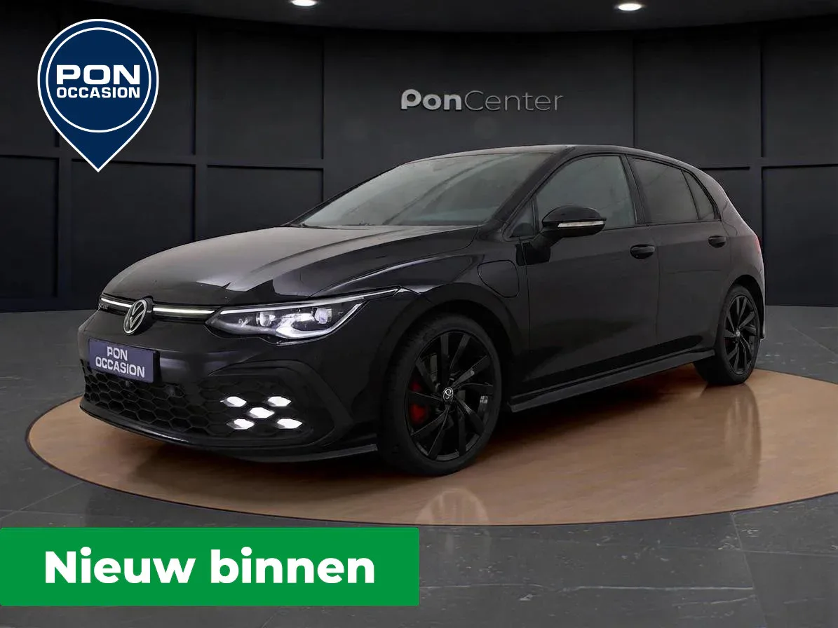 Volkswagen Golf (2022) — foto 1