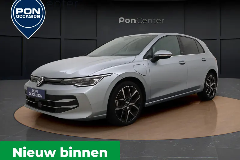 Volkswagen Golf (2024)