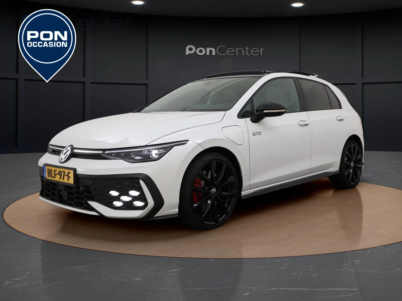 Volkswagen Golf (2025) — foto 1