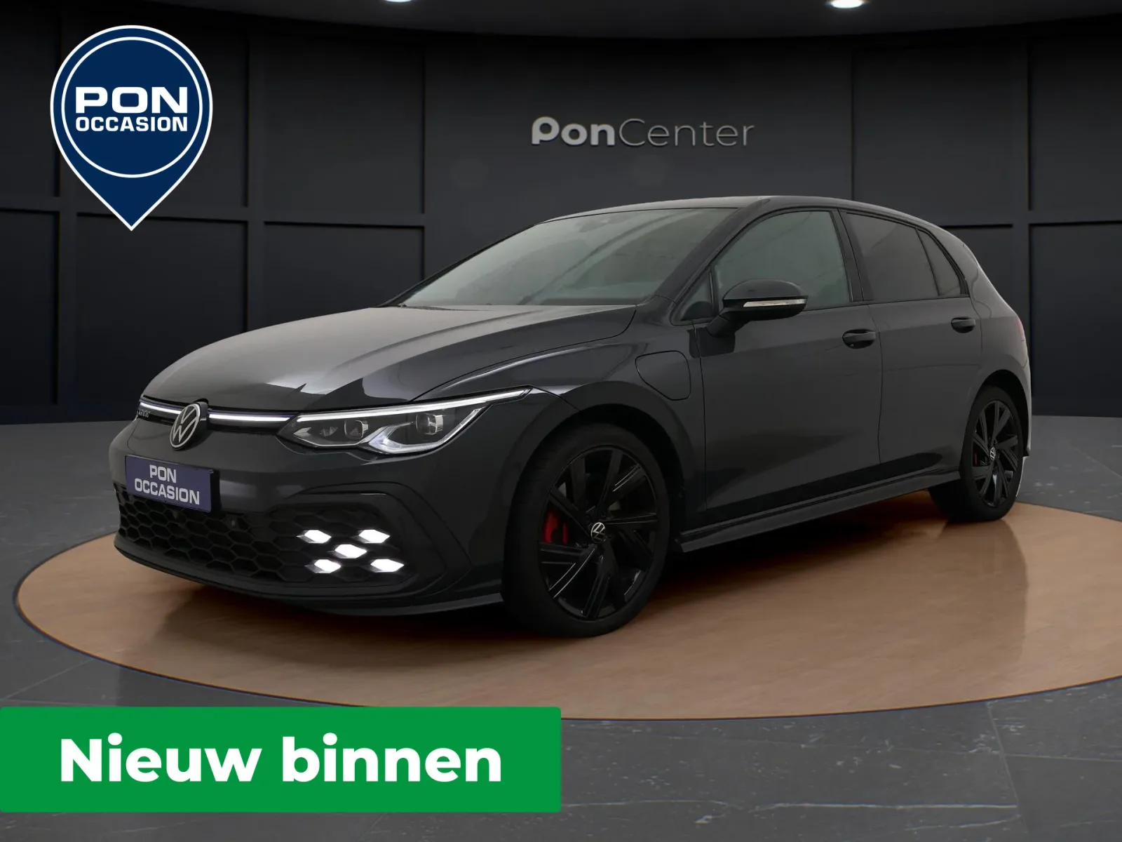 Volkswagen Golf (2022) — foto 1