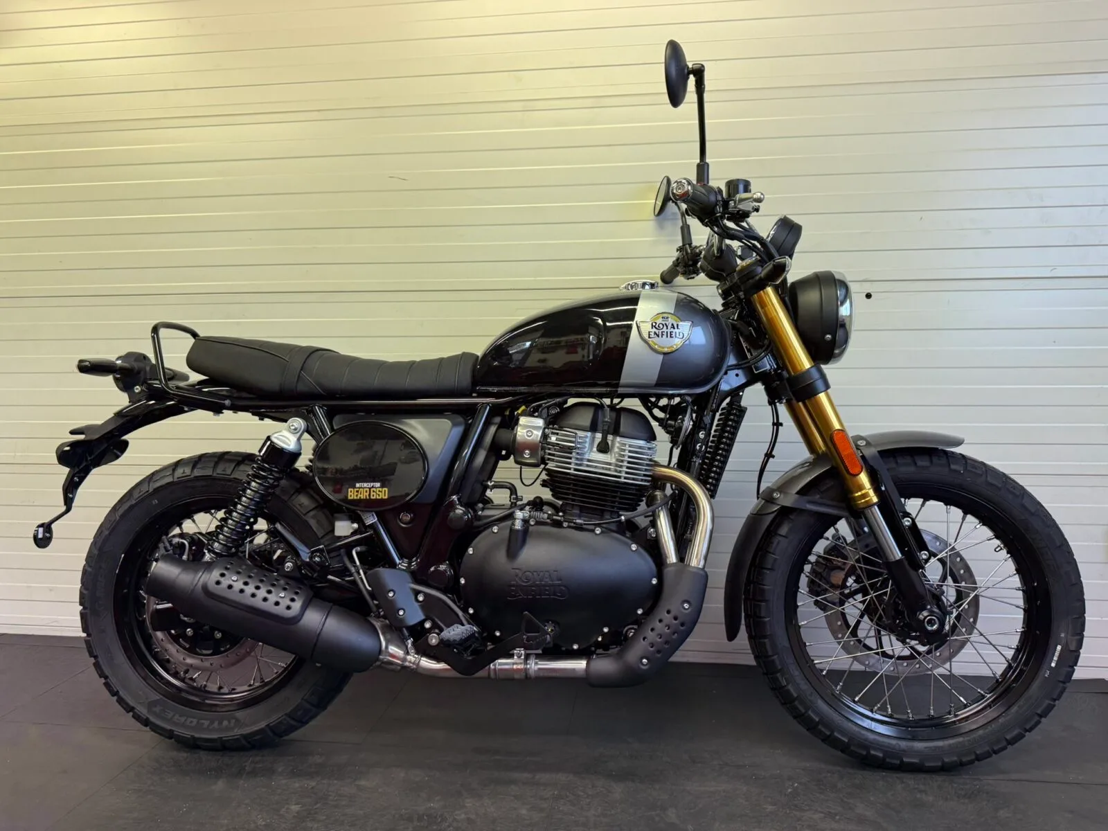 Royal Enfield Bear 650 (2026) — foto 1
