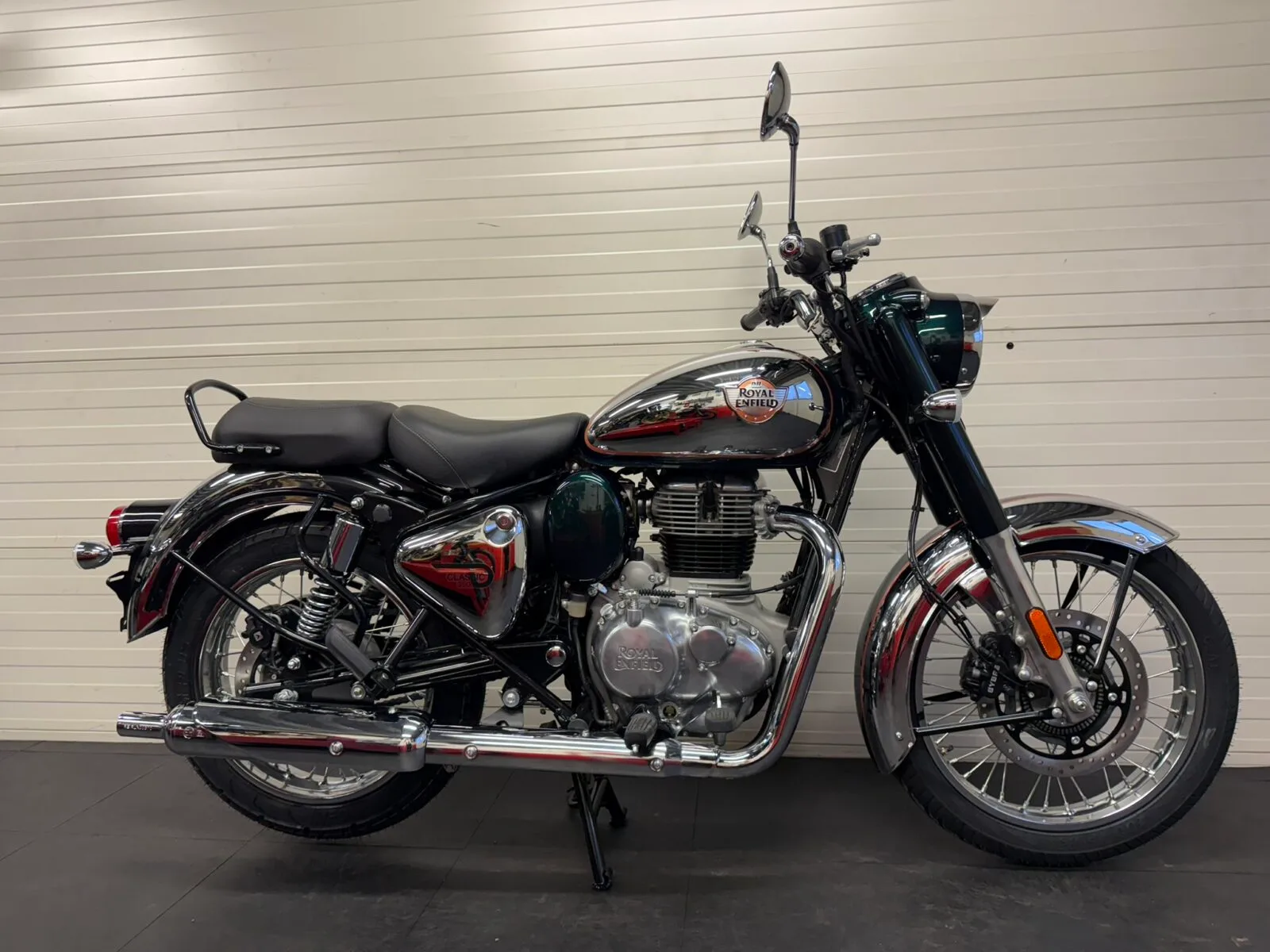 Royal Enfield Classic 350 (2026) — foto 1