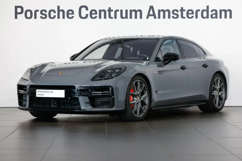 Porsche Panamera (2024)