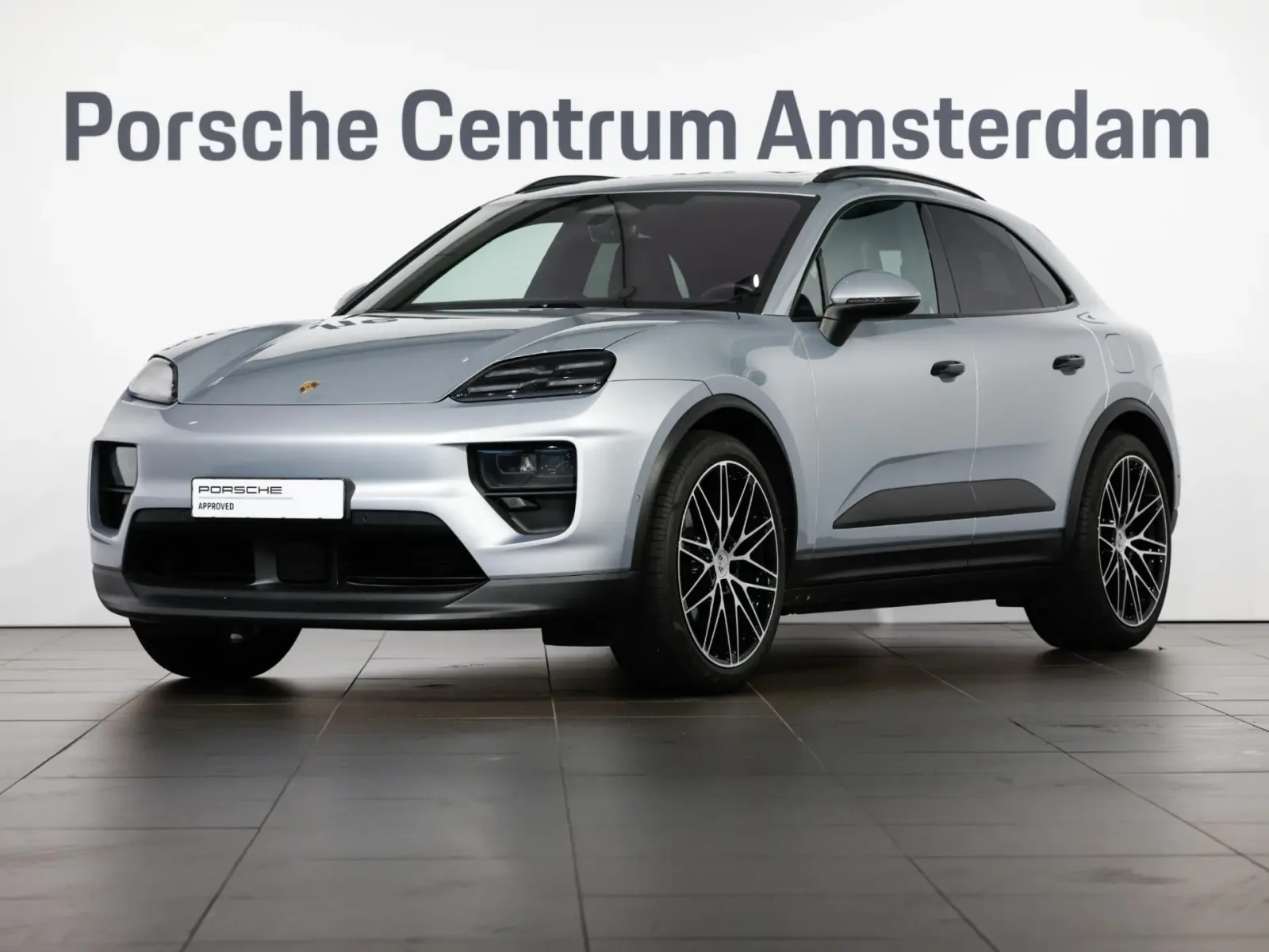 Porsche Macan (2025) — foto 1