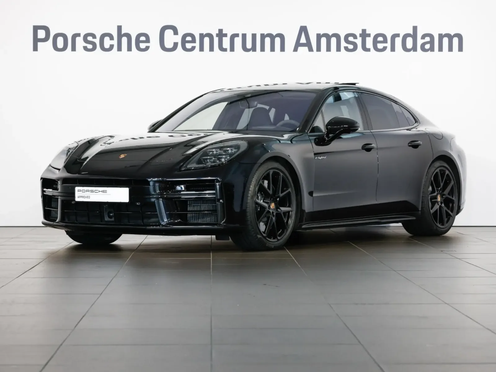 Porsche Panamera (2024) — foto 1