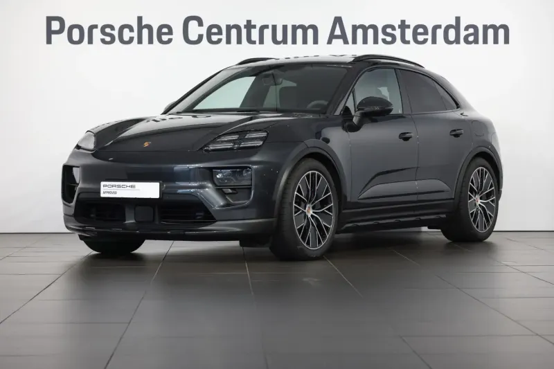 Porsche Macan (2024)
