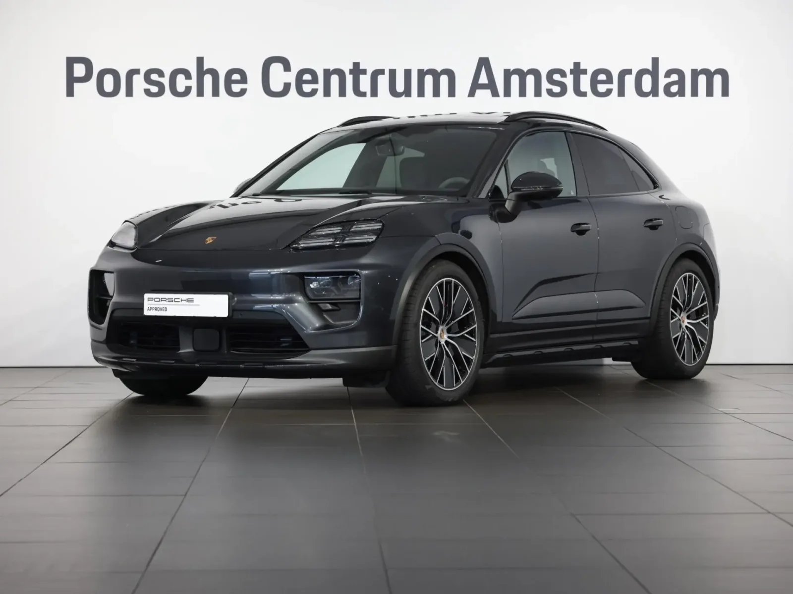 Porsche Macan (2024) — foto 1