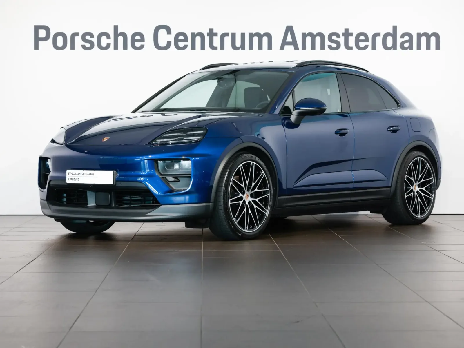 Porsche Macan (2025) — foto 1