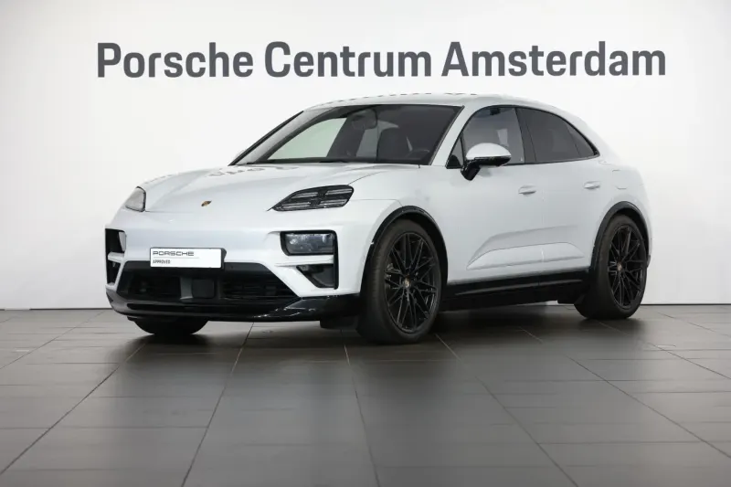 Porsche Macan (2024)